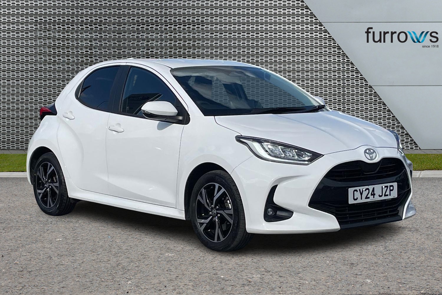Main listing image - Toyota Yaris