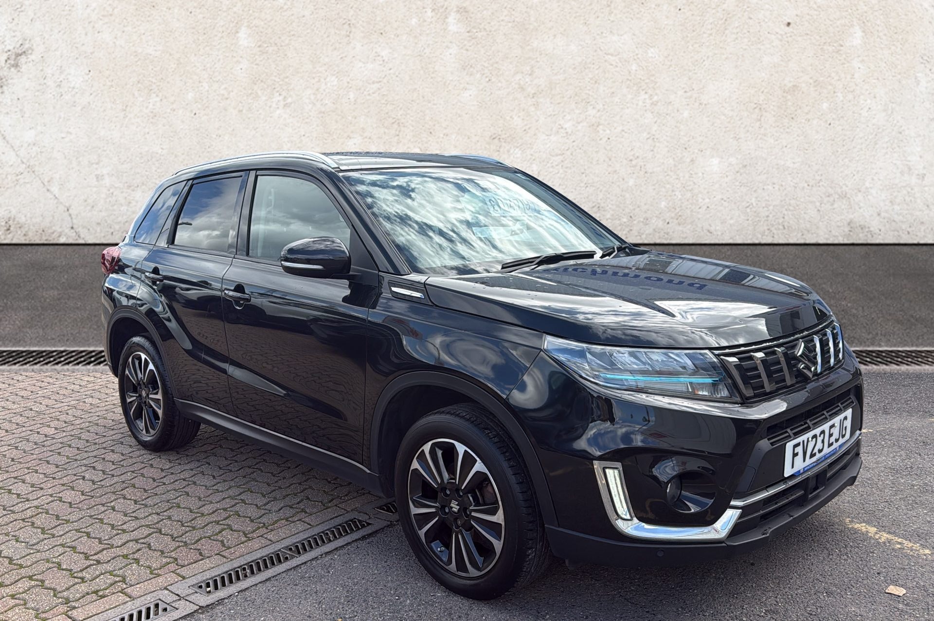 Main listing image - Suzuki Vitara