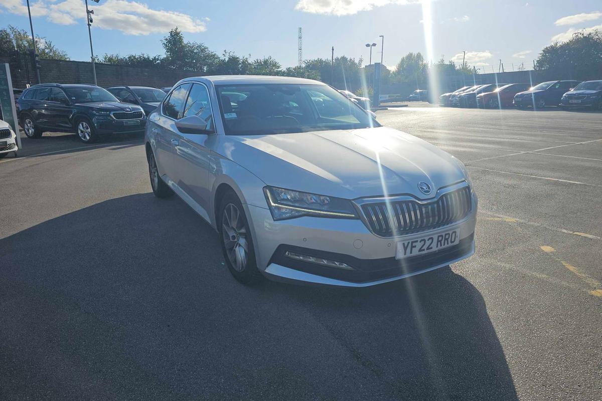 Main listing image - Skoda Superb