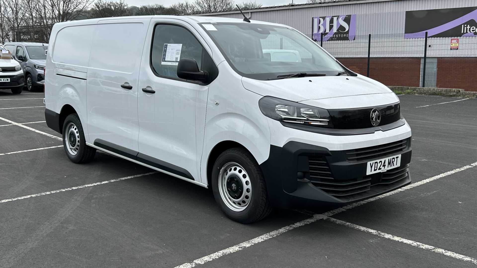 Main listing image - Vauxhall Vivaro
