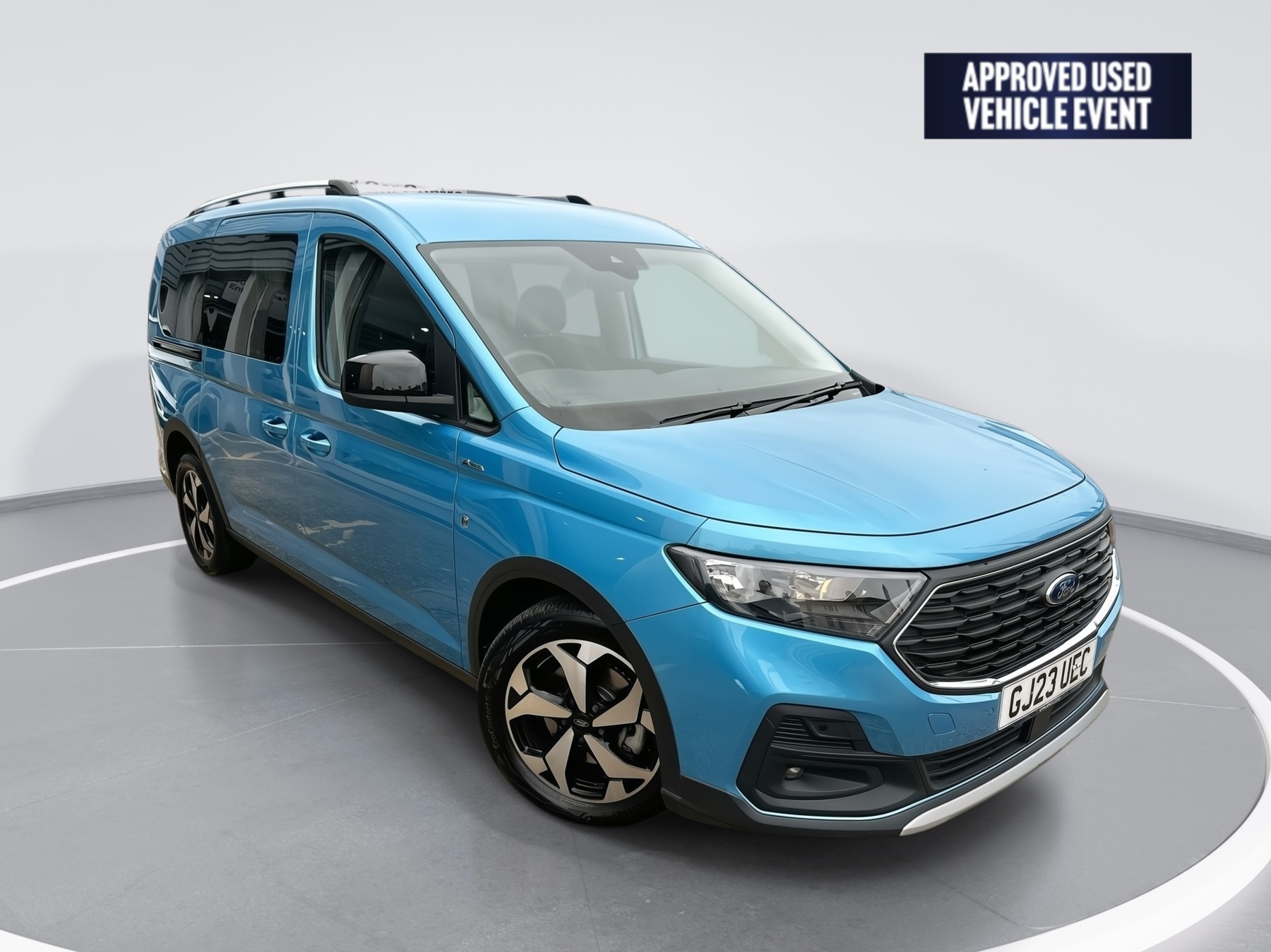 Main listing image - Ford Tourneo Connect