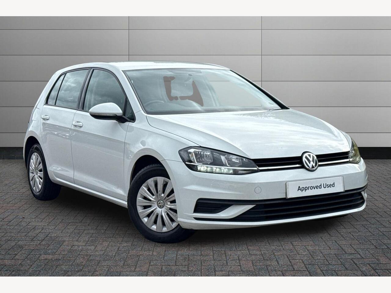 Main listing image - Volkswagen Golf