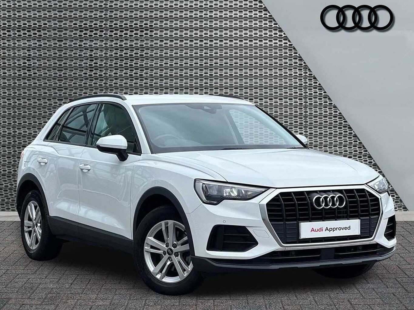 Main listing image - Audi Q3