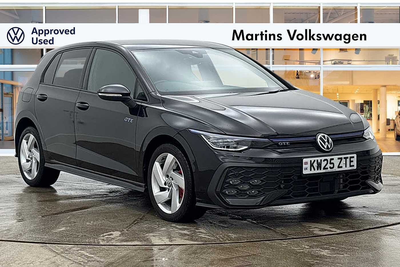 Main listing image - Volkswagen Golf GTE