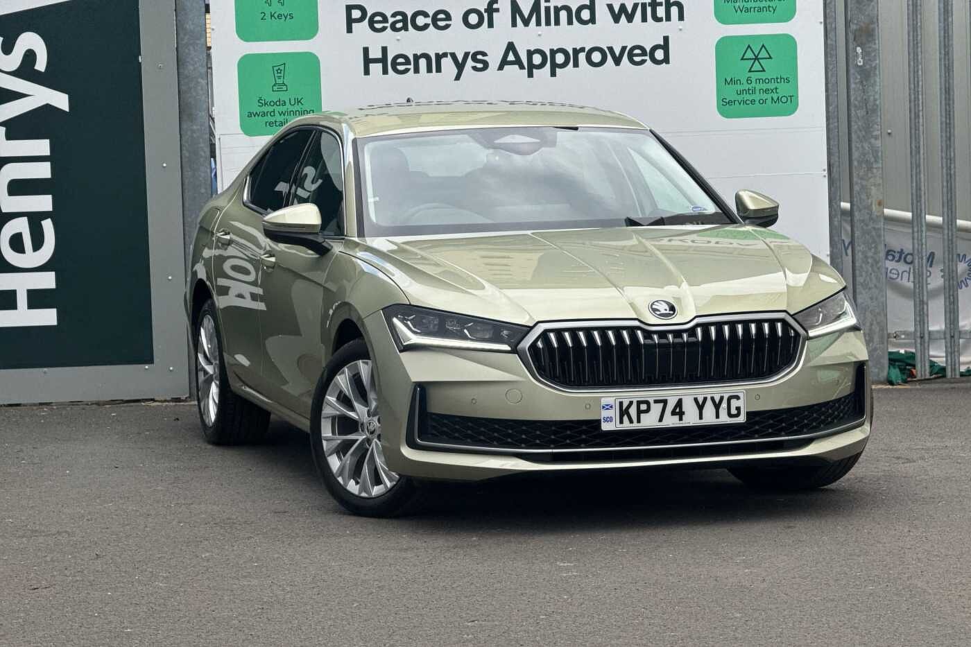 Main listing image - Skoda Superb