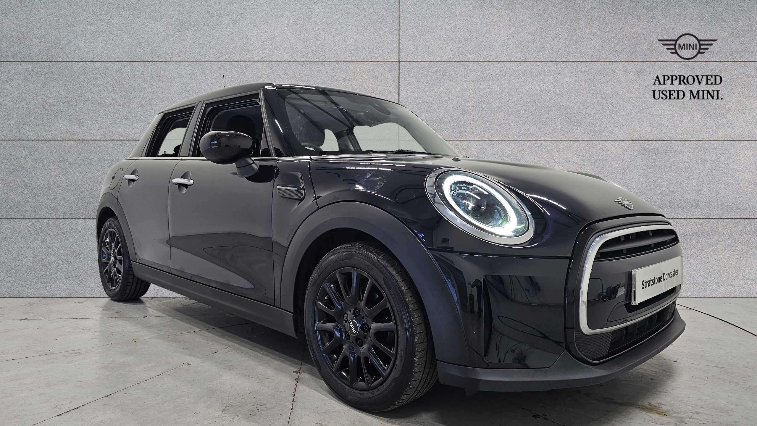 Main listing image - MINI Hatchback 5dr
