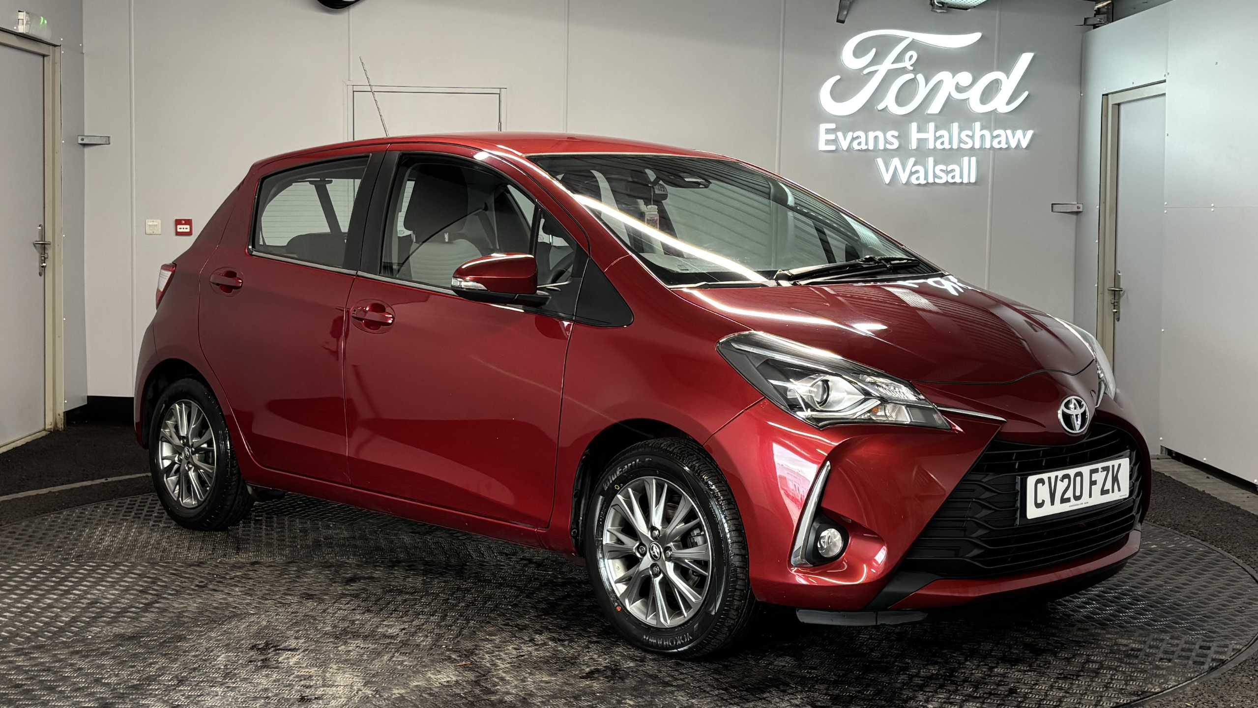 Main listing image - Toyota Yaris