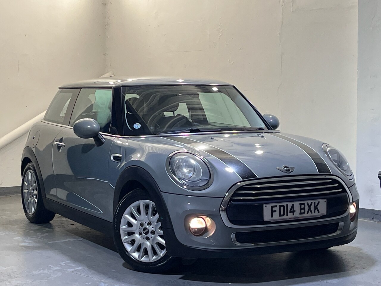 Main listing image - MINI Hatchback