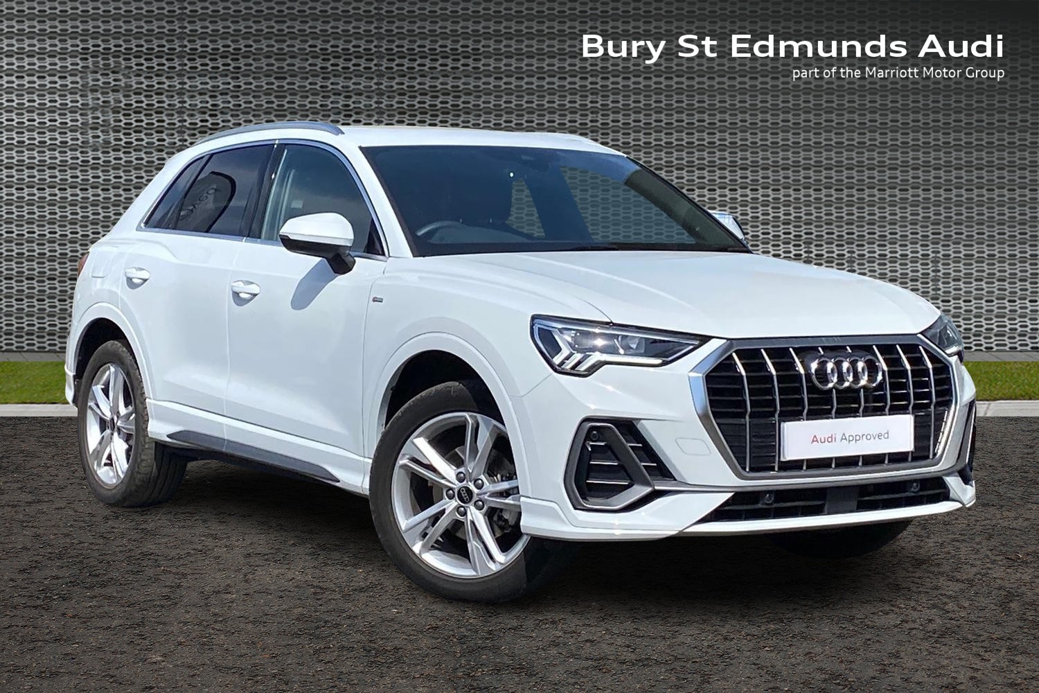 Main listing image - Audi Q3