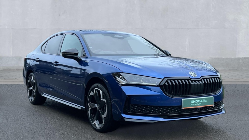 Main listing image - Skoda Superb