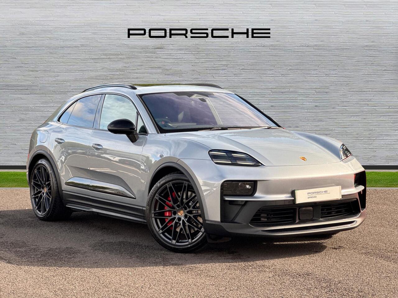 Main listing image - Porsche Macan
