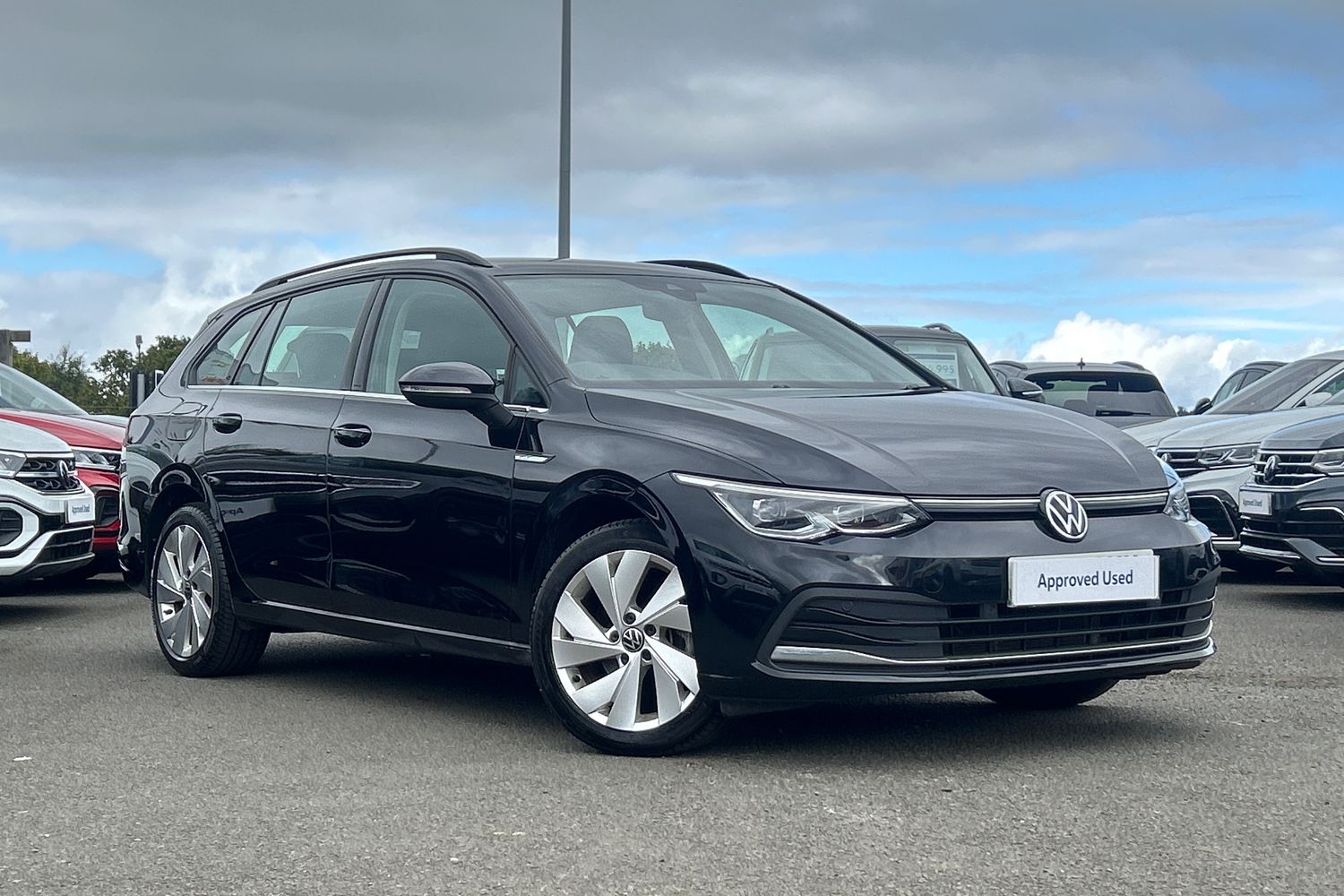 Main listing image - Volkswagen Golf Estate