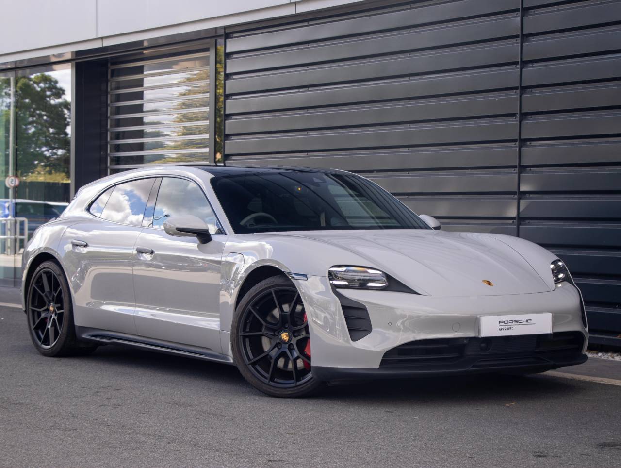 Main listing image - Porsche Taycan