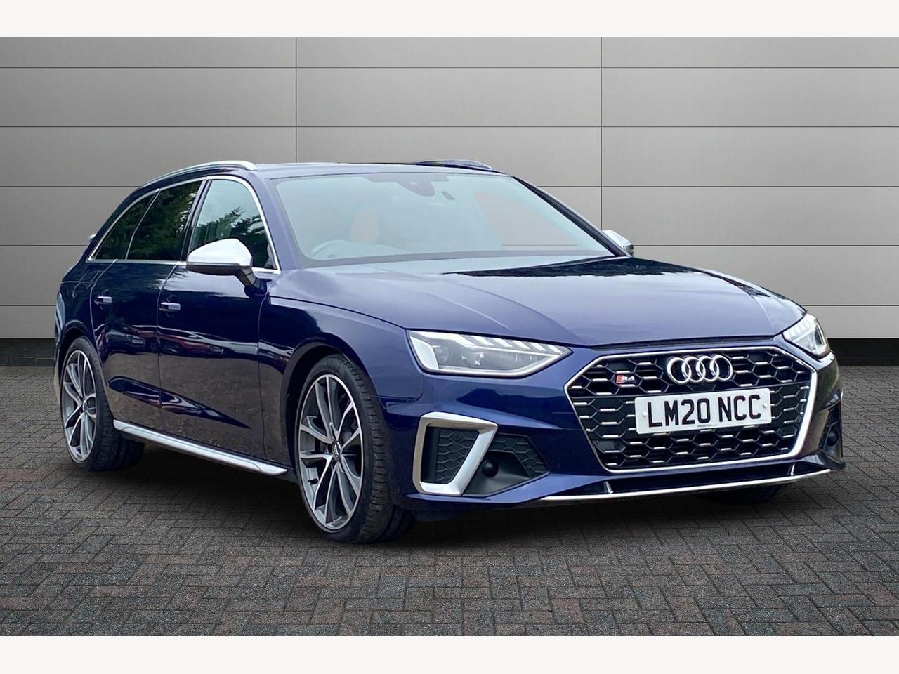 Main listing image - Audi S4