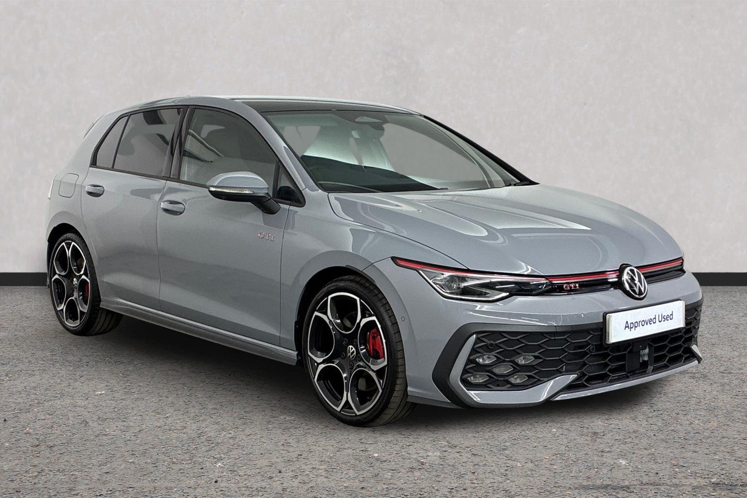 Main listing image - Volkswagen Golf