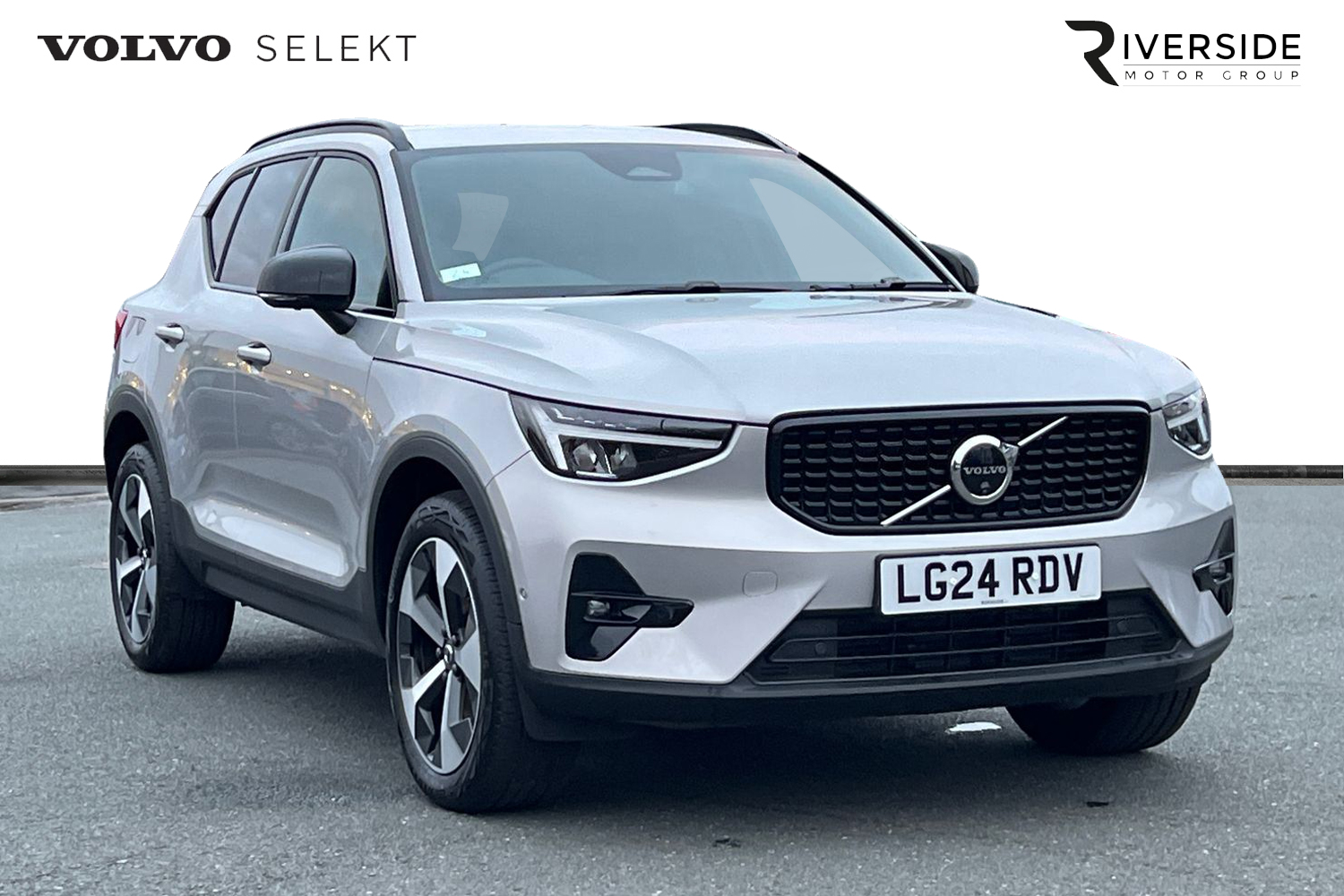 Main listing image - Volvo XC40