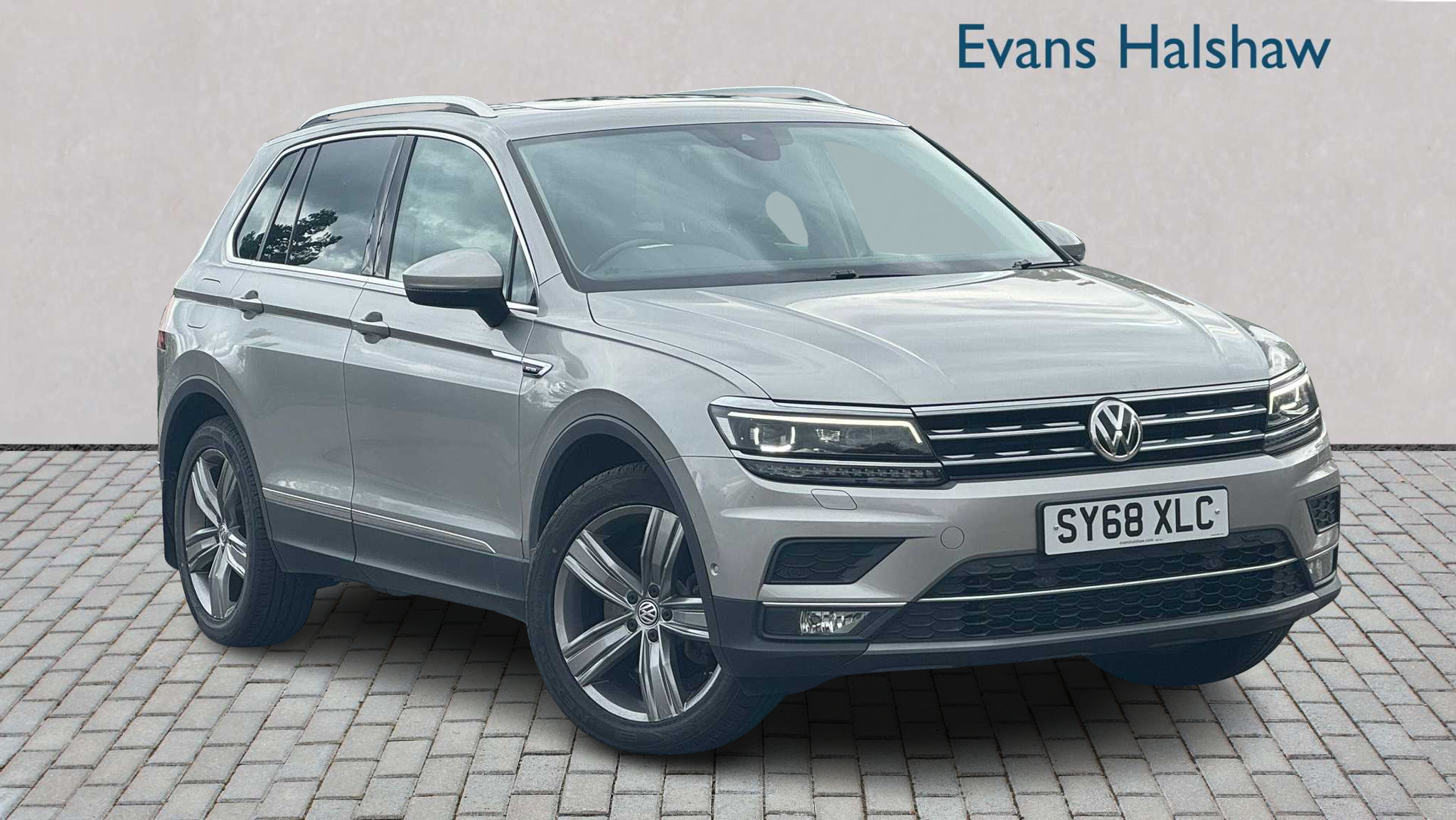 Main listing image - Volkswagen Tiguan