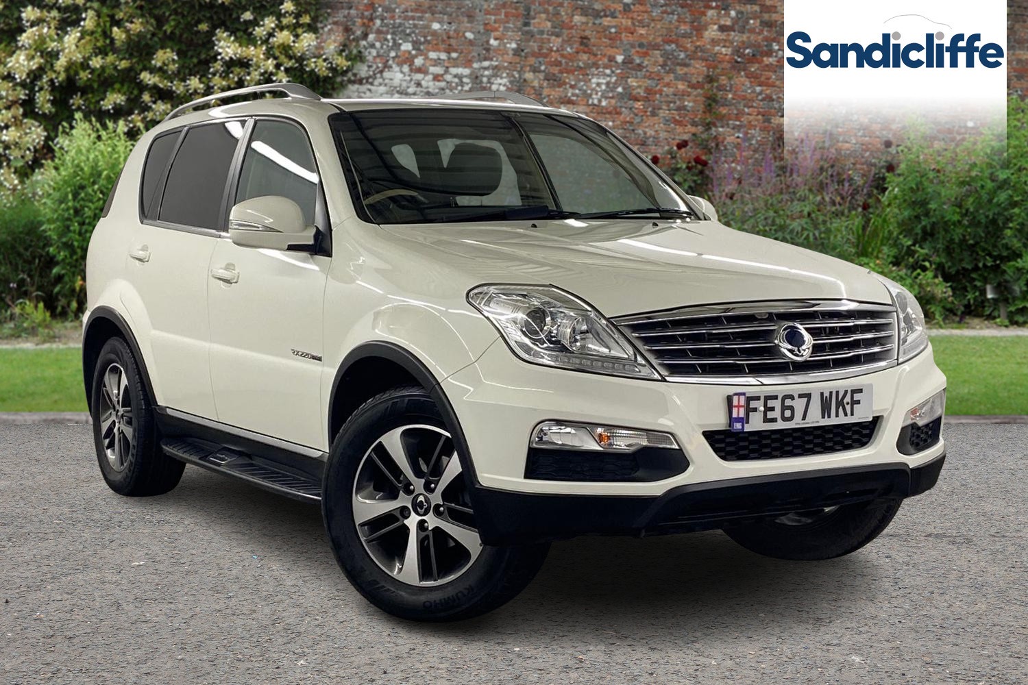 Main listing image - SsangYong Rexton W