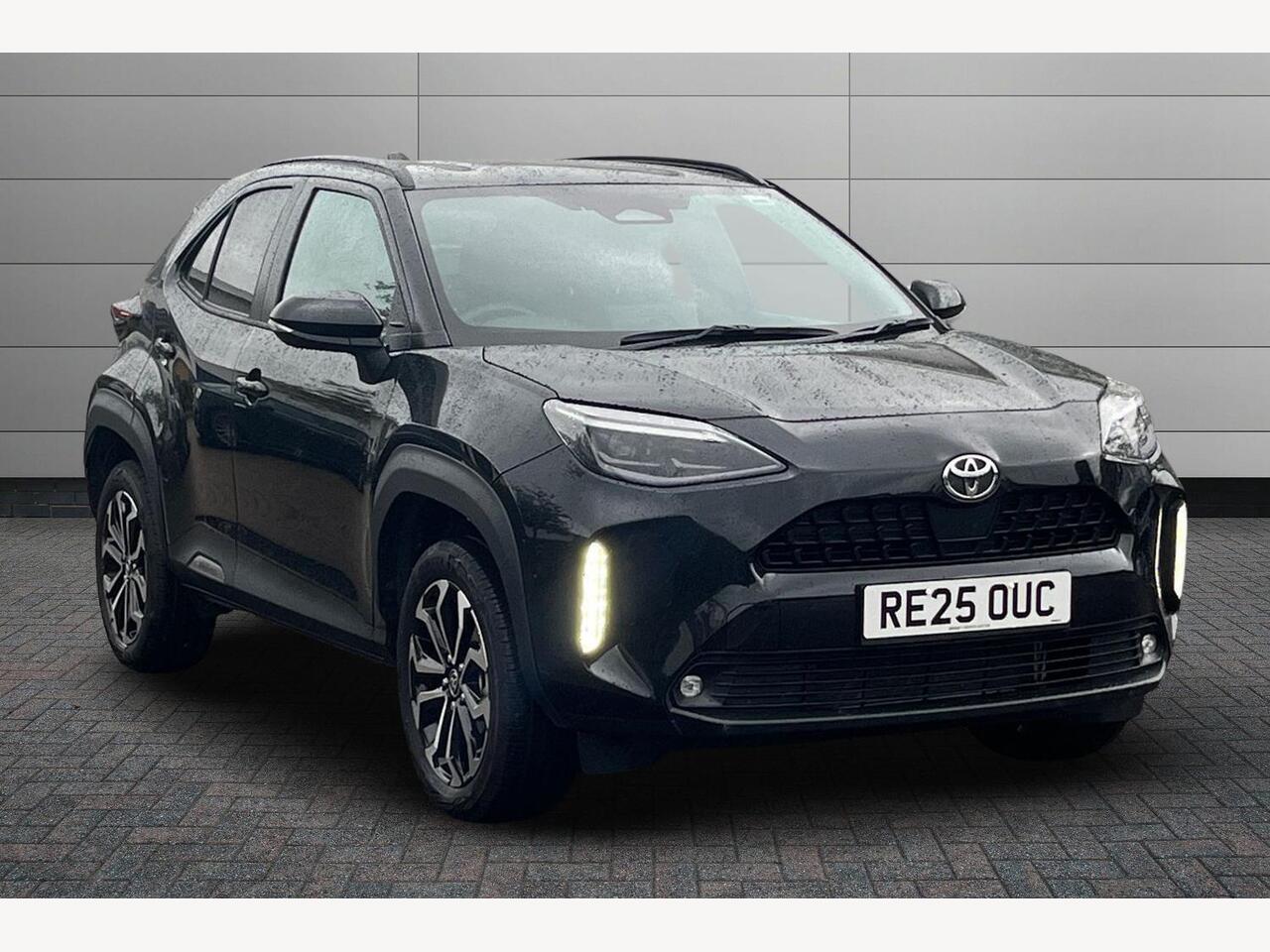 Main listing image - Toyota Yaris Cross