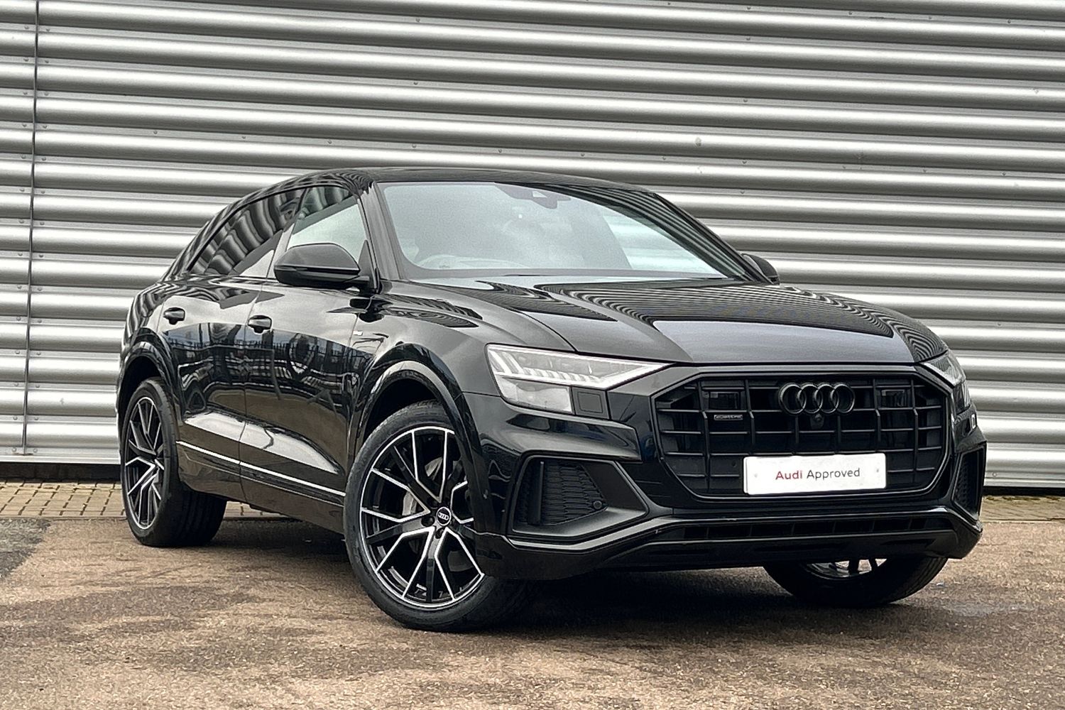 Main listing image - Audi Q8