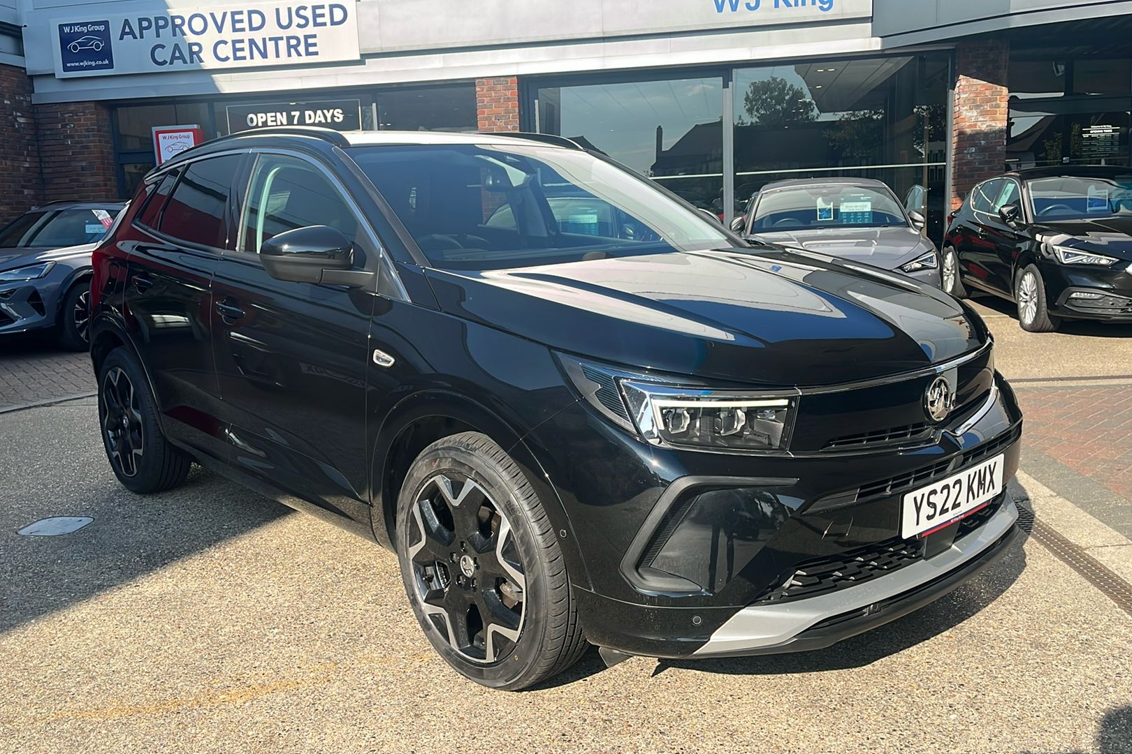 Main listing image - Vauxhall Grandland