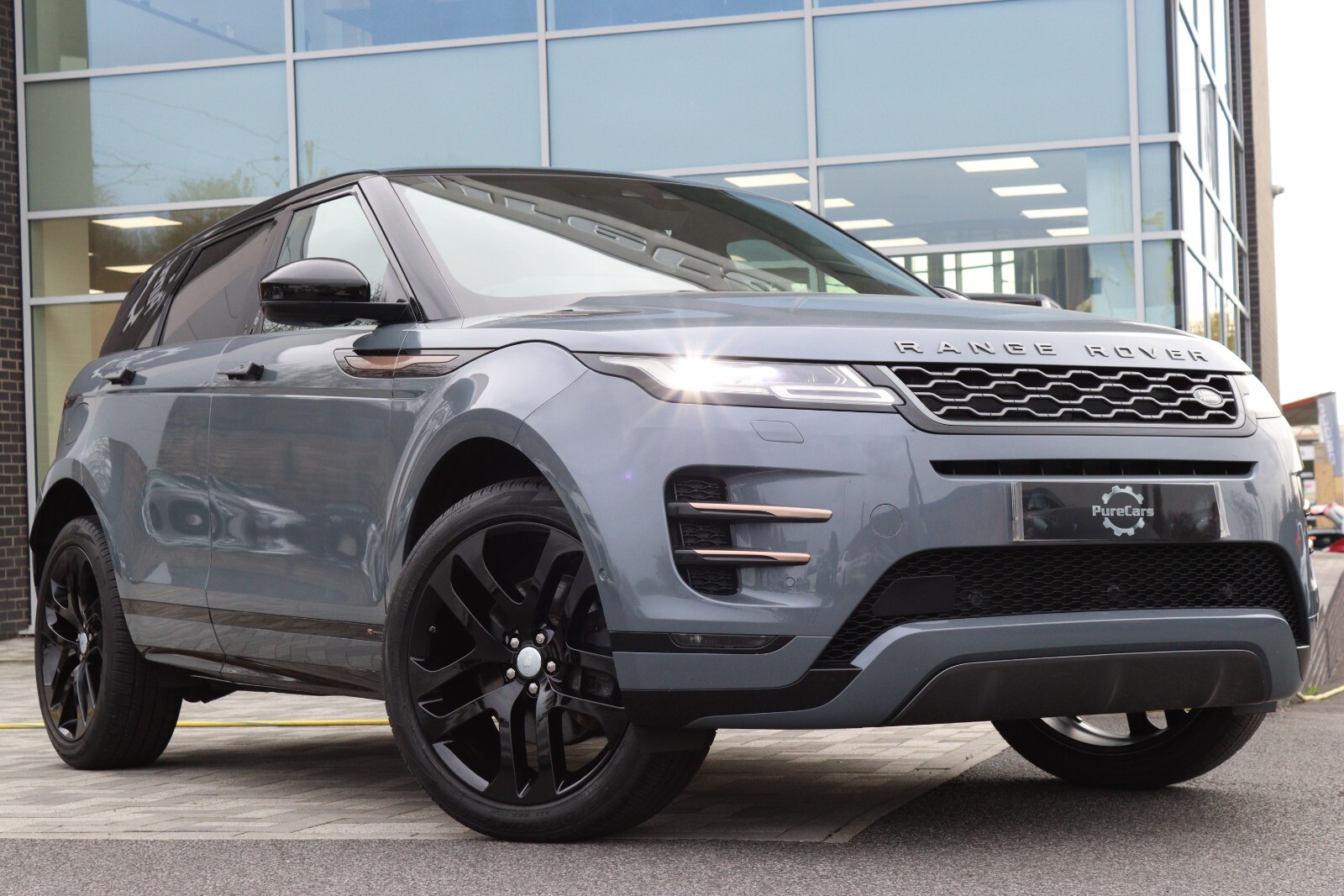 Main listing image - Land Rover Range Rover Evoque