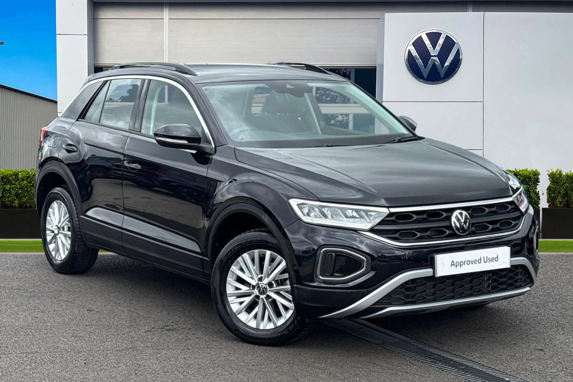 Main listing image - Volkswagen T-Roc