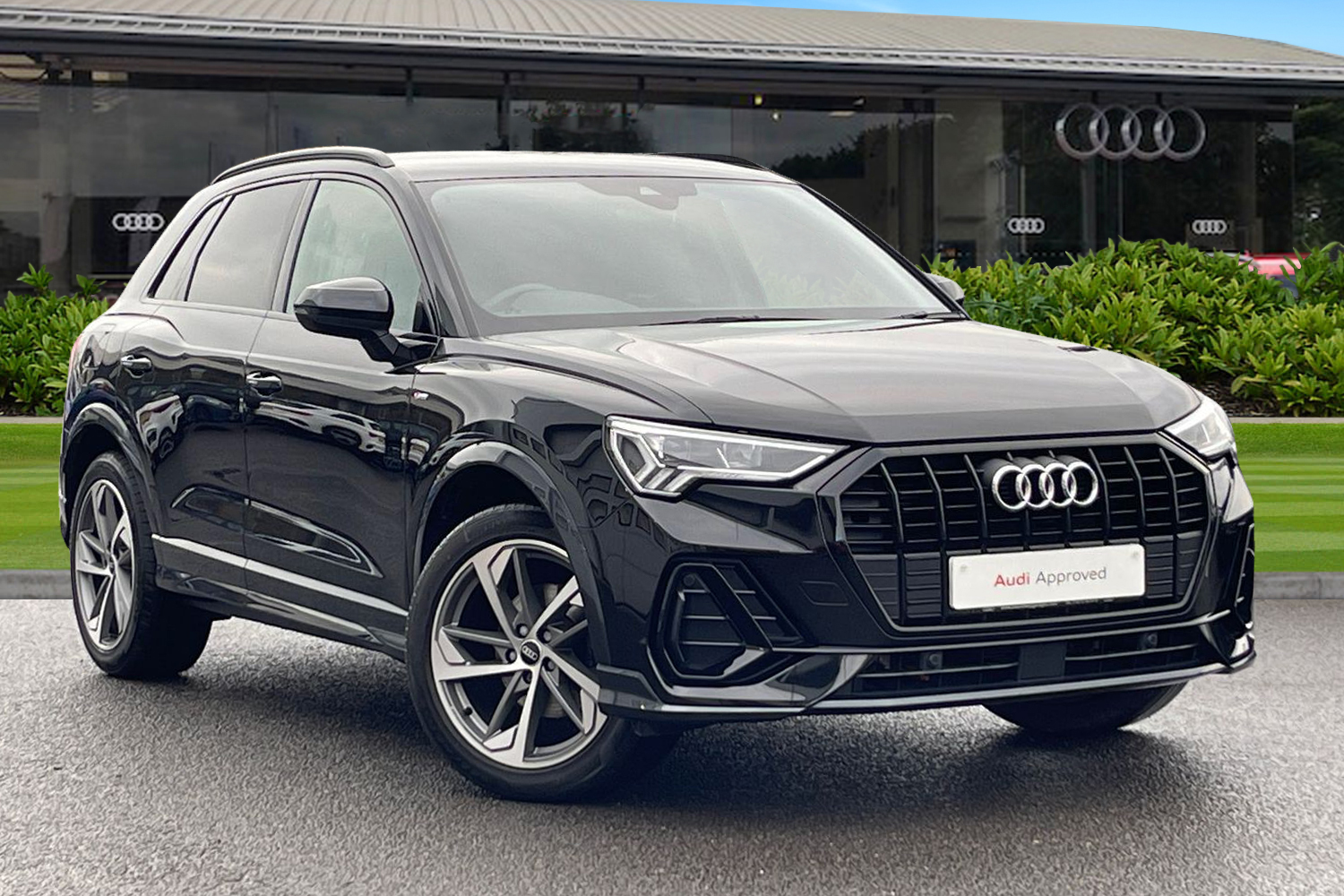 Main listing image - Audi Q3