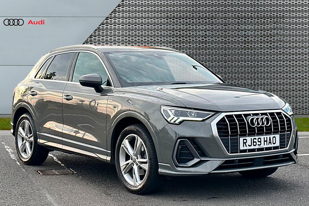 Main listing image - Audi Q3