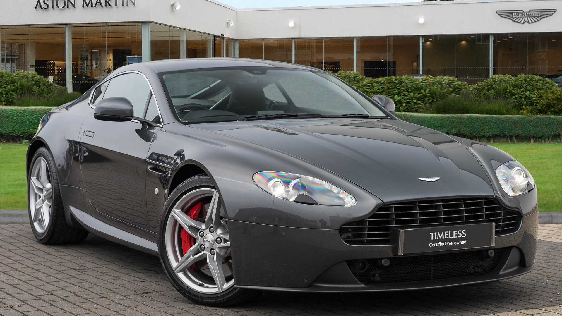 Main listing image - Aston Martin Vantage