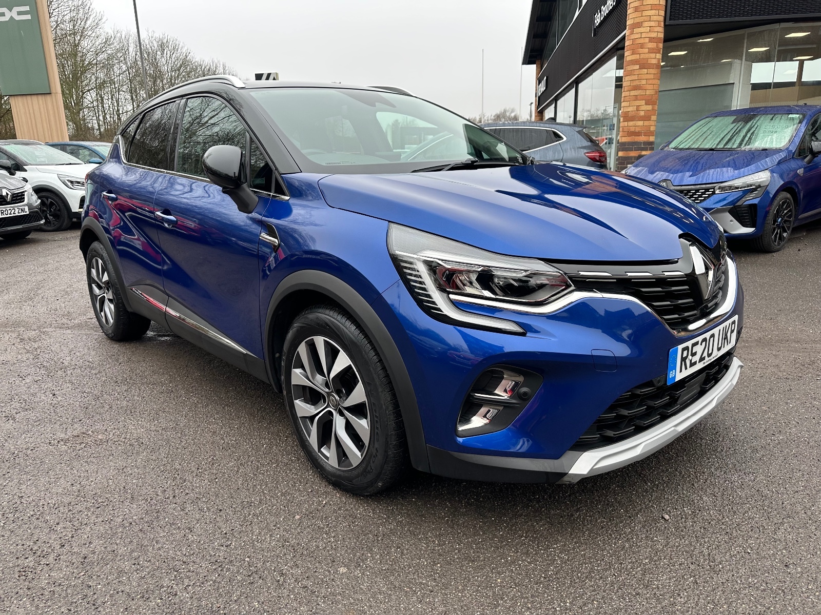 Main listing image - Renault Captur