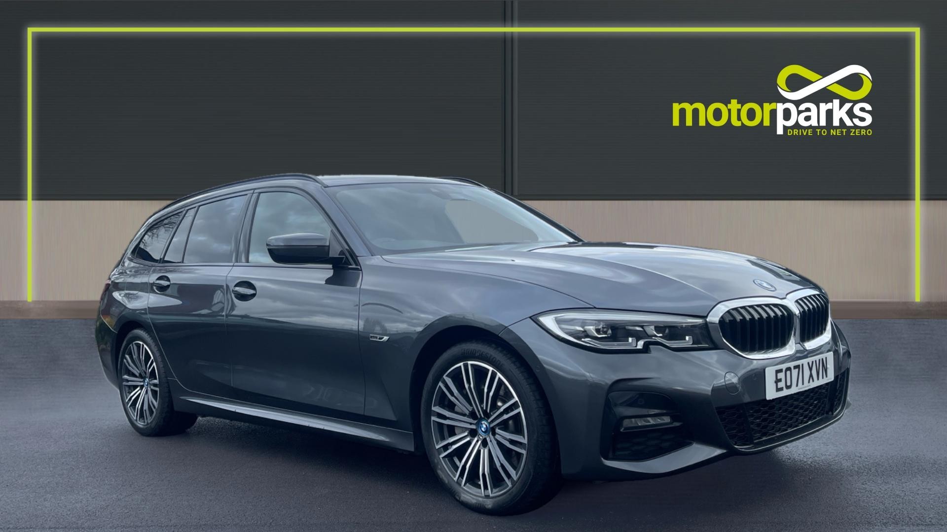 Main listing image - BMW 3 Series Touring