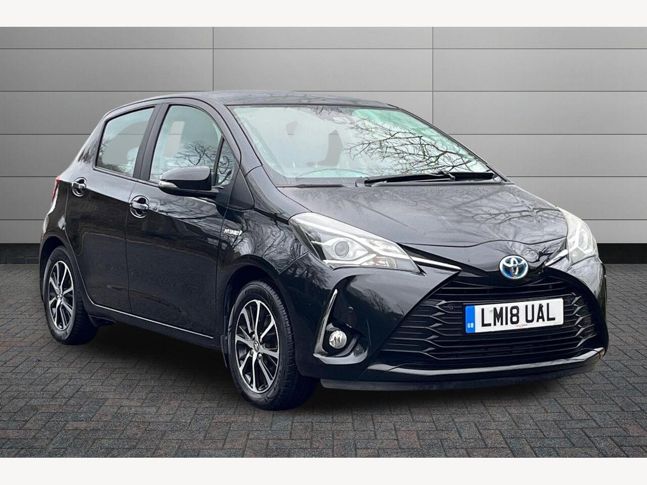 Main listing image - Toyota Yaris