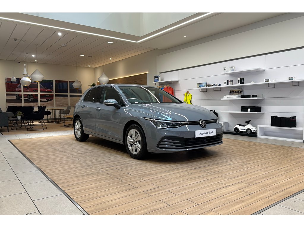 Main listing image - Volkswagen Golf