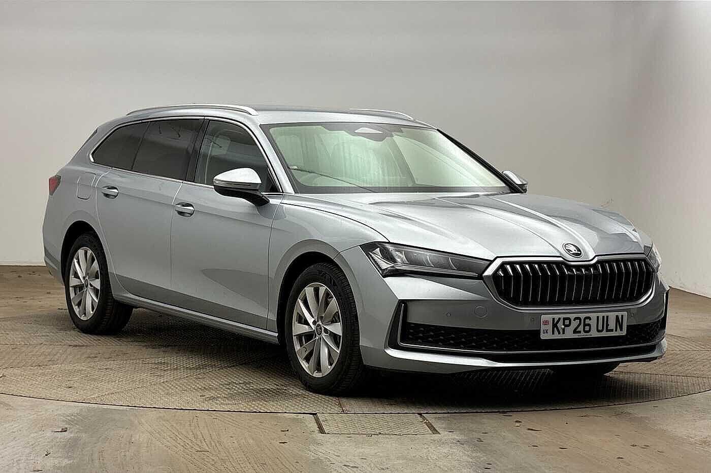 Main listing image - Skoda Superb