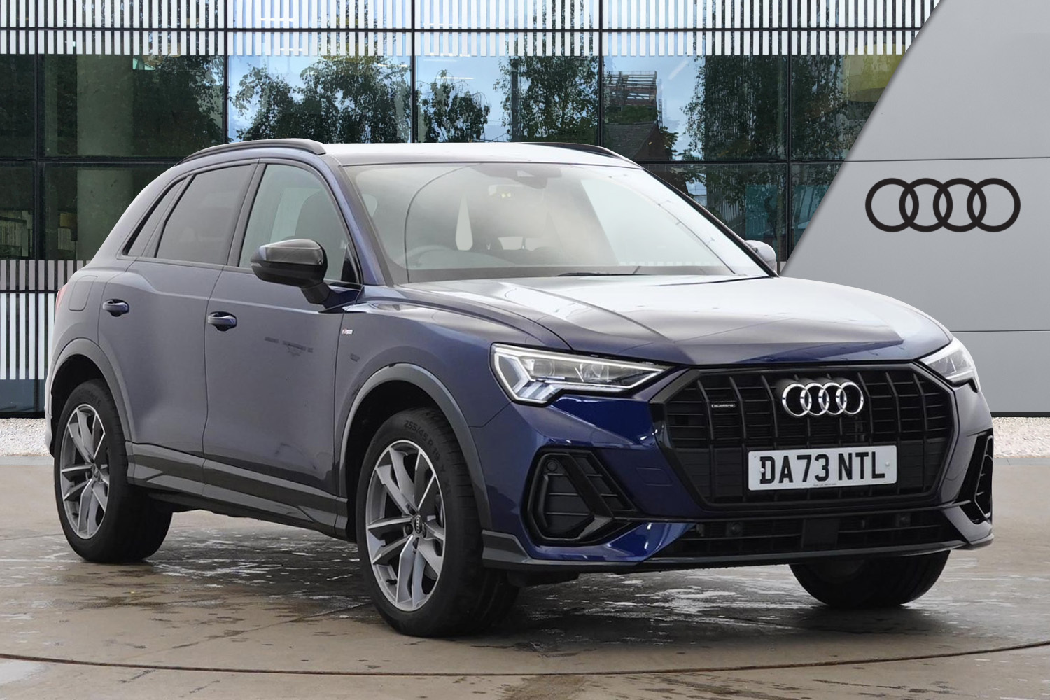 Main listing image - Audi Q3