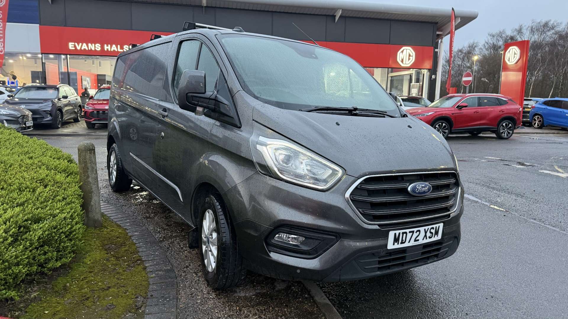 Main listing image - Ford Transit Custom