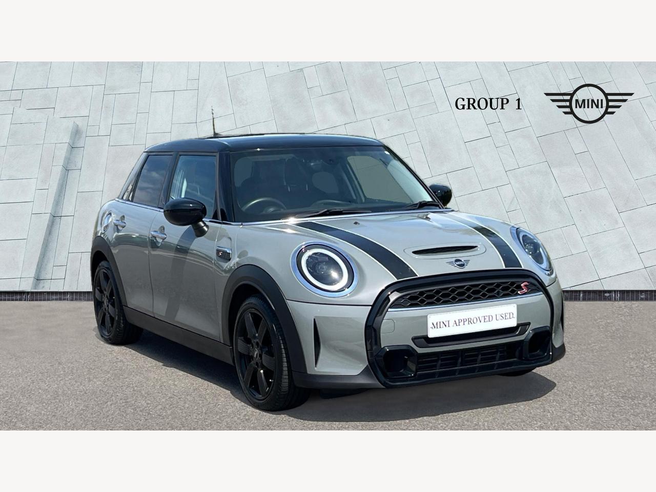 Main listing image - MINI Hatchback 5dr