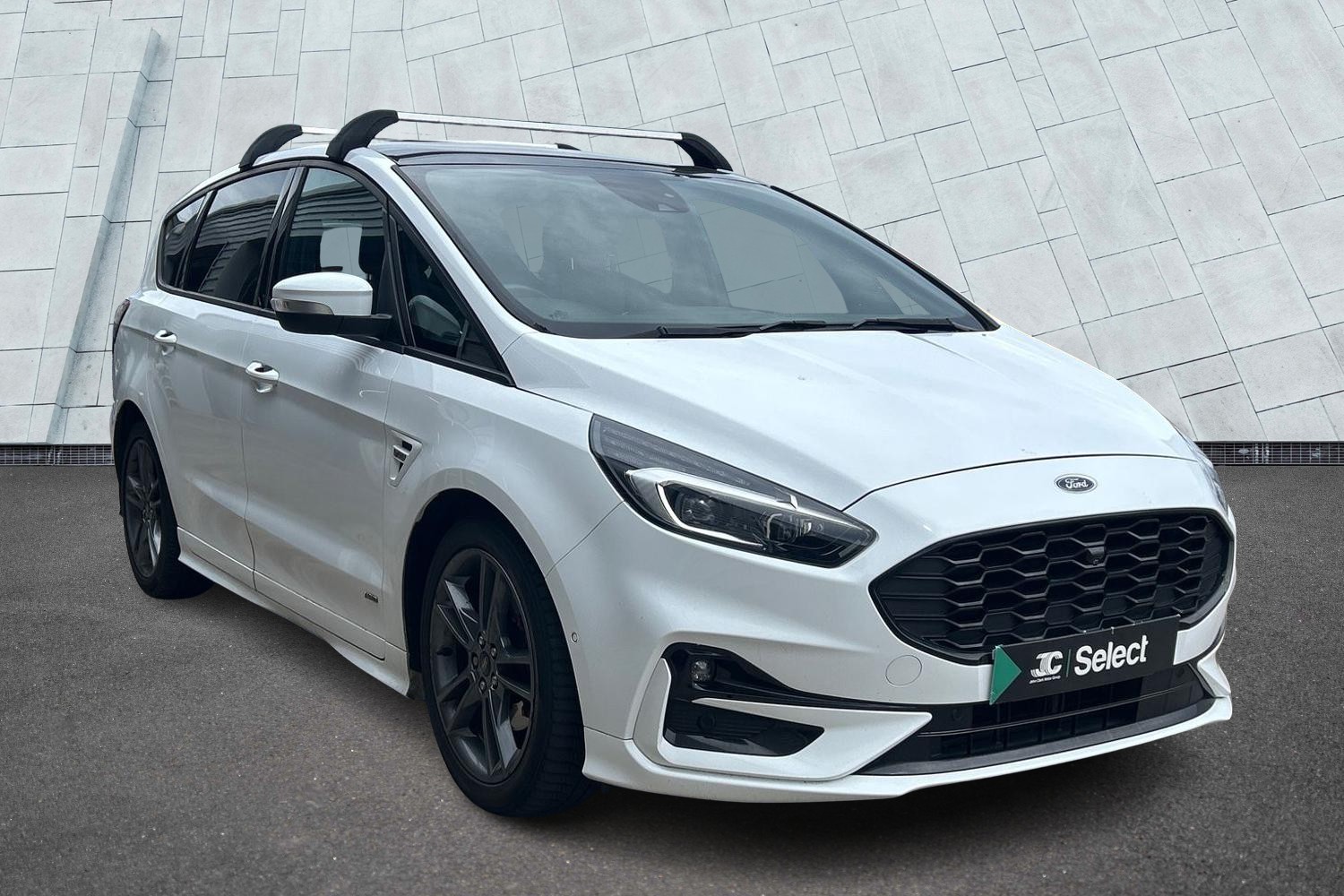 Main listing image - Ford S-MAX