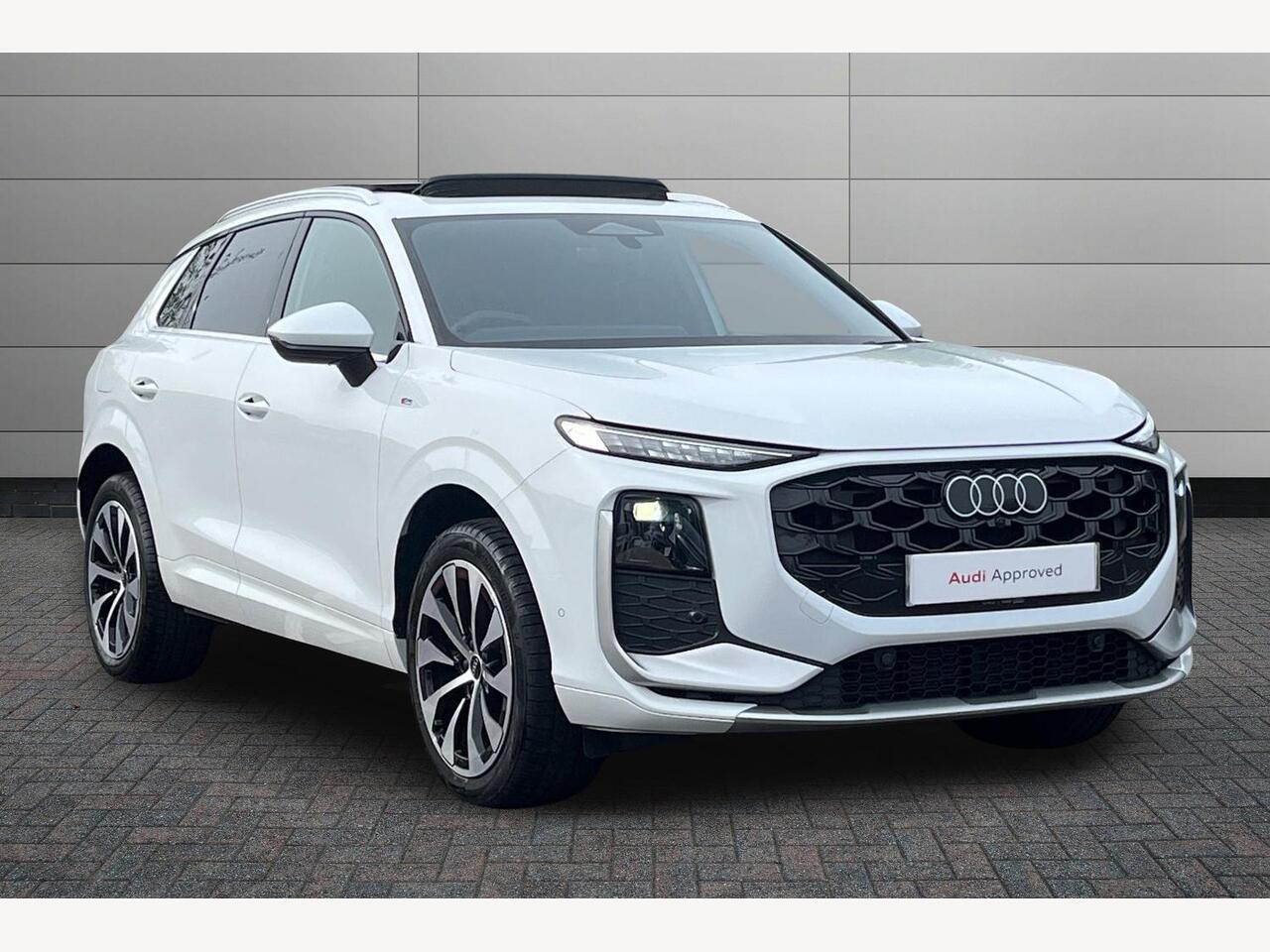 Main listing image - Audi Q3