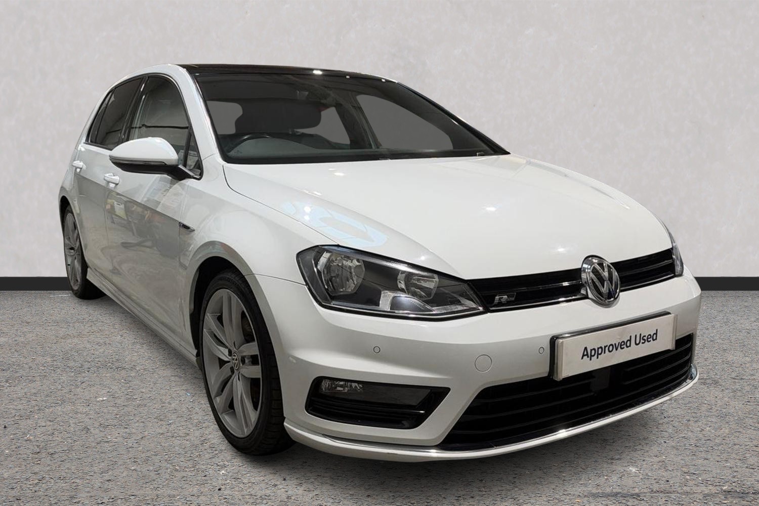Main listing image - Volkswagen Golf