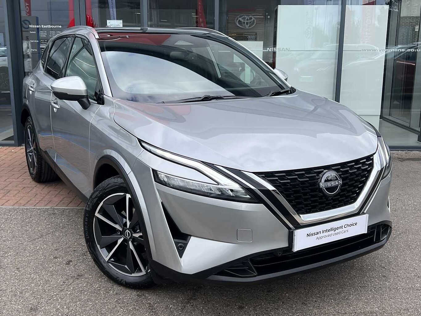 Main listing image - Nissan Qashqai