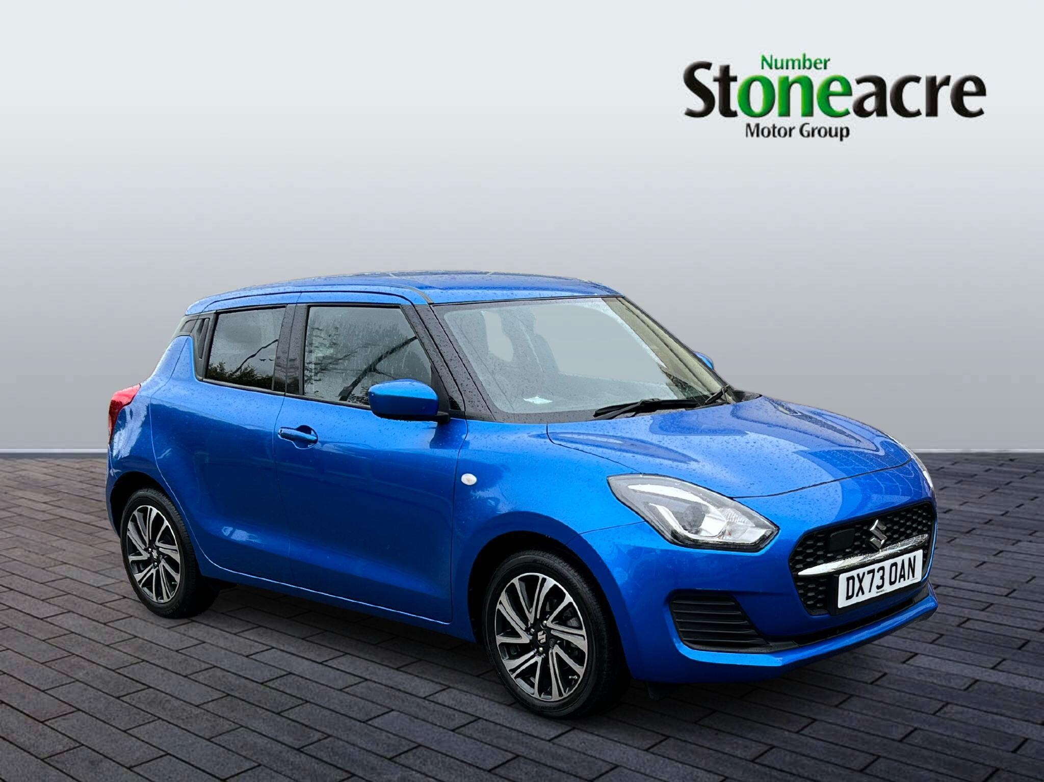 Main listing image - Suzuki Swift