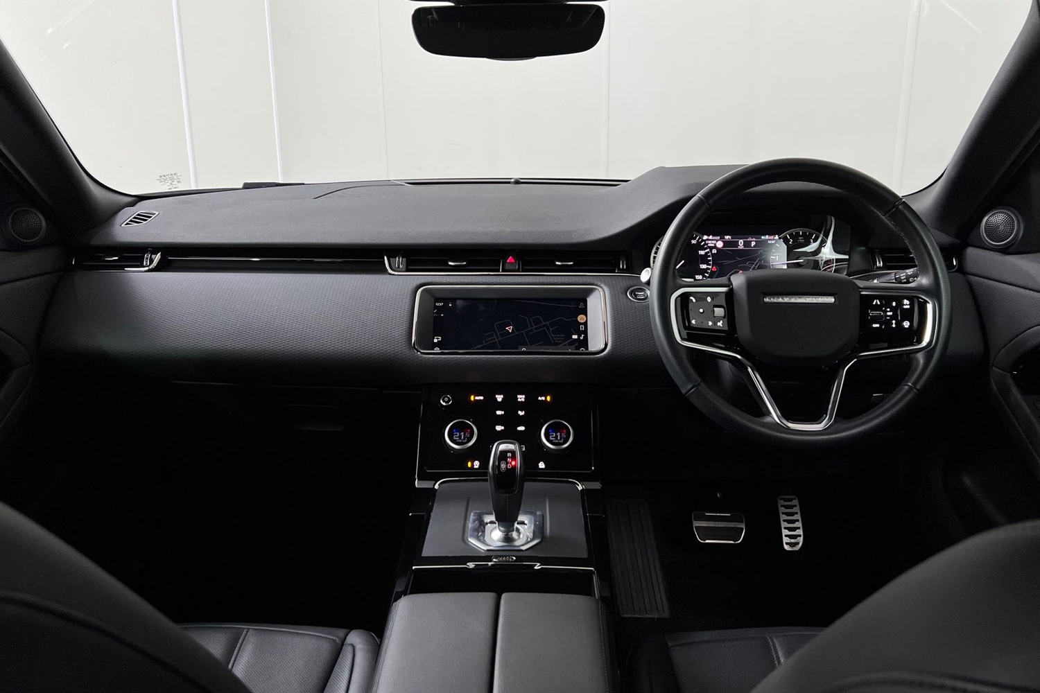 Main listing image - Land Rover Range Rover Evoque