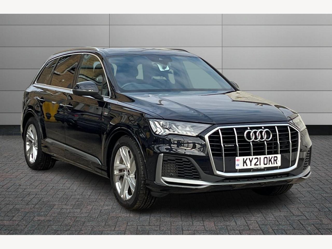 Main listing image - Audi Q7