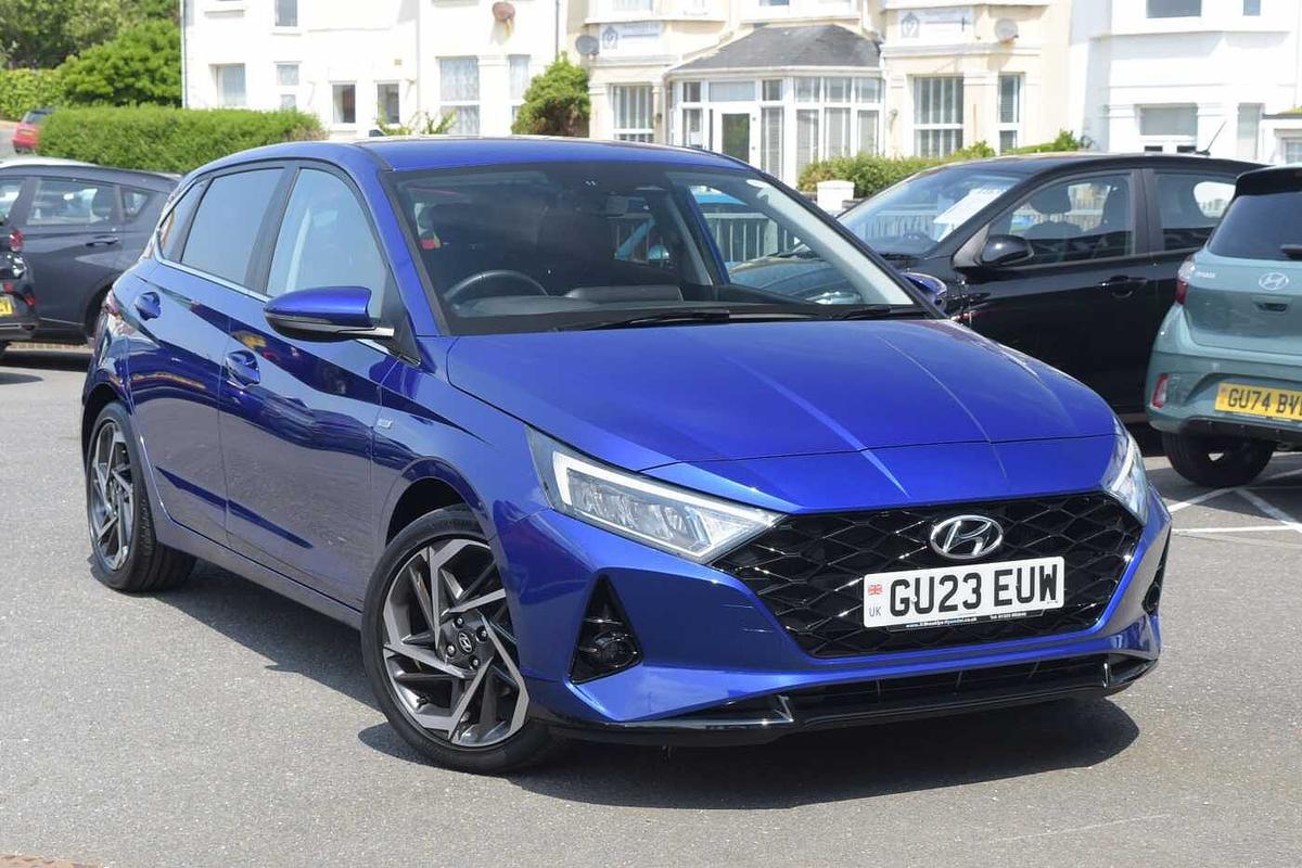 Main listing image - Hyundai i20