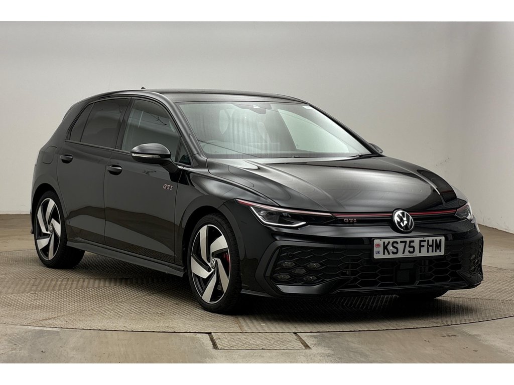 Main listing image - Volkswagen Golf