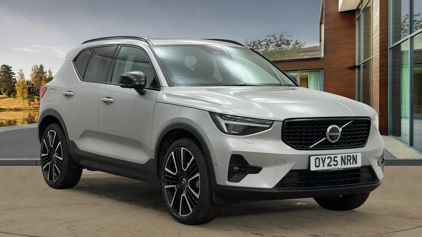 Main listing image - Volvo XC40