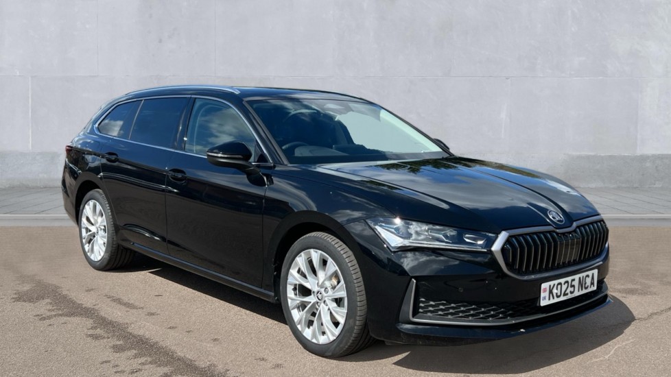 Main listing image - Skoda Superb Estate