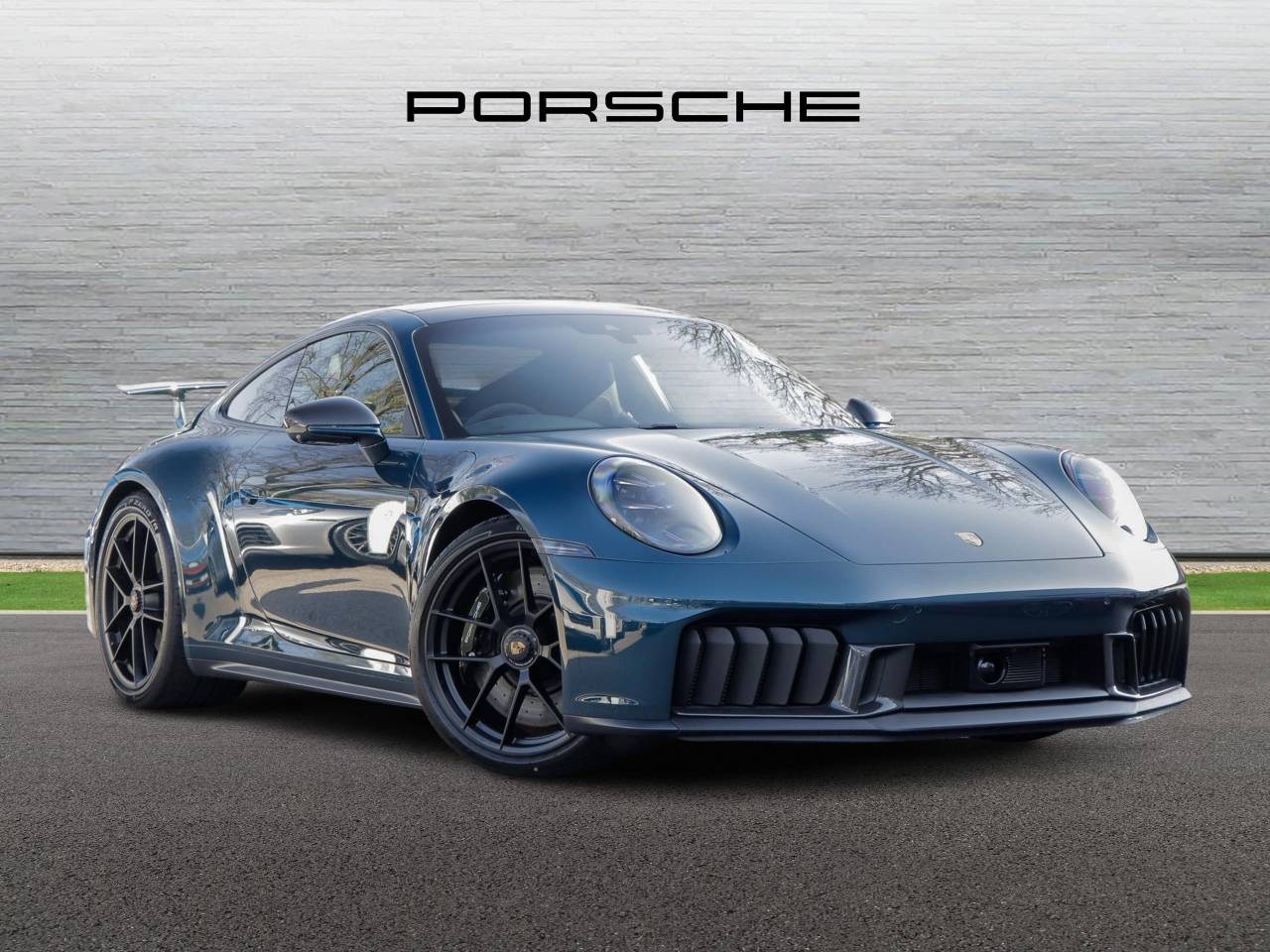 Main listing image - Porsche 911